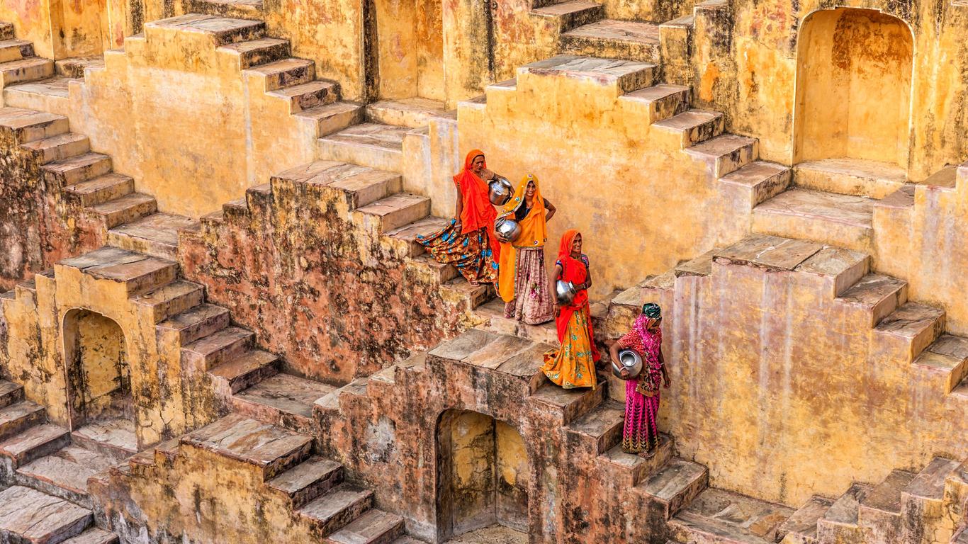 Cheap Flight Tickets from Oman to India from ₹ 5,968 - KAYAK