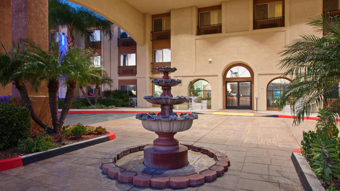 Holiday Inn Express Temecula