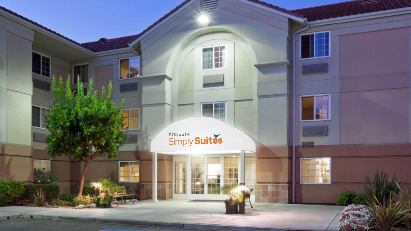 Sonesta Simply Suites Silicon Valley - Santa Clara ₹ 6,929. Santa Clara  Hotel Deals & Reviews - KAYAK